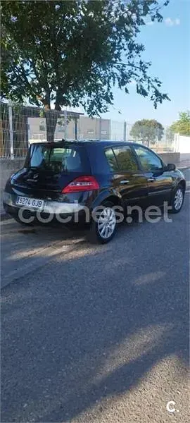 Usado Renault Mégane Dynamique 105 CV (77 kW) 2008 Negro Berlina
