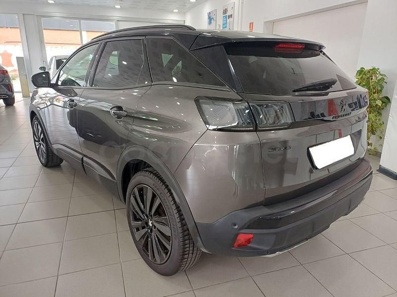 Usado Peugeot 3008 GT 130 CV (95 kW) 2023 Gris / plata SUV