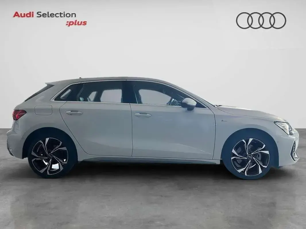 Usado Audi A3 Sportback e-tron S-Line 204 CV (150 kW) 2025 Blanco Utilitario