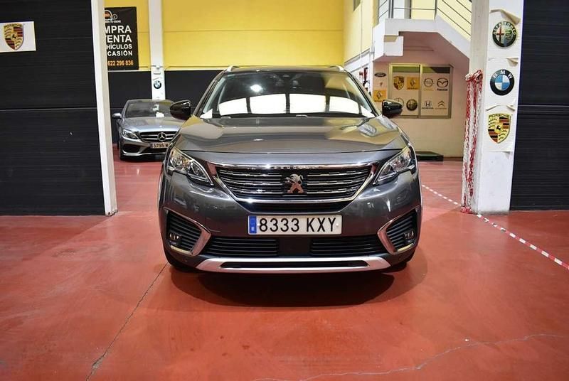Usado Peugeot 5008 Allure 131 CV (96 kW) 2019 Gris Monovolumen
