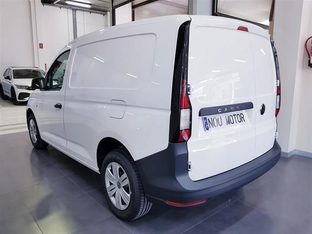 Usado VW Caddy 122 CV (89 kW) 2022 Blanco Monovolumen