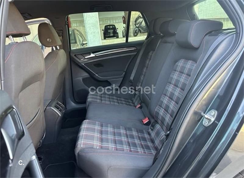 Usado VW Golf VII GTI 230 CV (169 kW) 2013 Negro Berlina