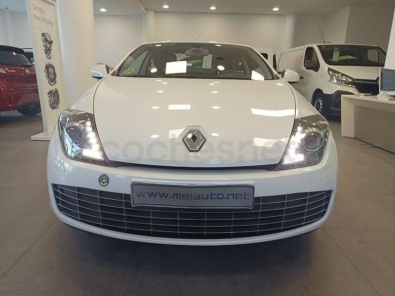 Usado Renault Laguna Coupé LIMITED 150 CV (110 kW) 2014 Blanco Coupe