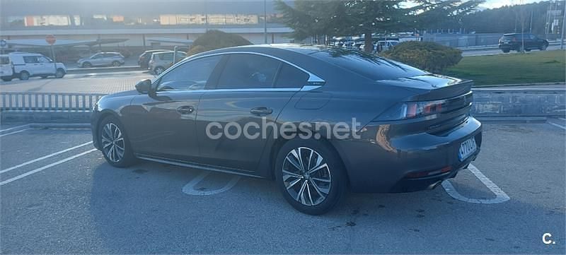 Usado Peugeot 508 Allure 225 CV (165 kW) 2021 Gris / plata Berlina