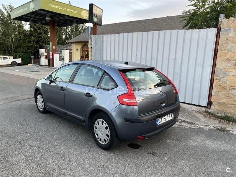 Usado Citroën C4 90 HP (66 kW) 2006 Cinzento Sedan