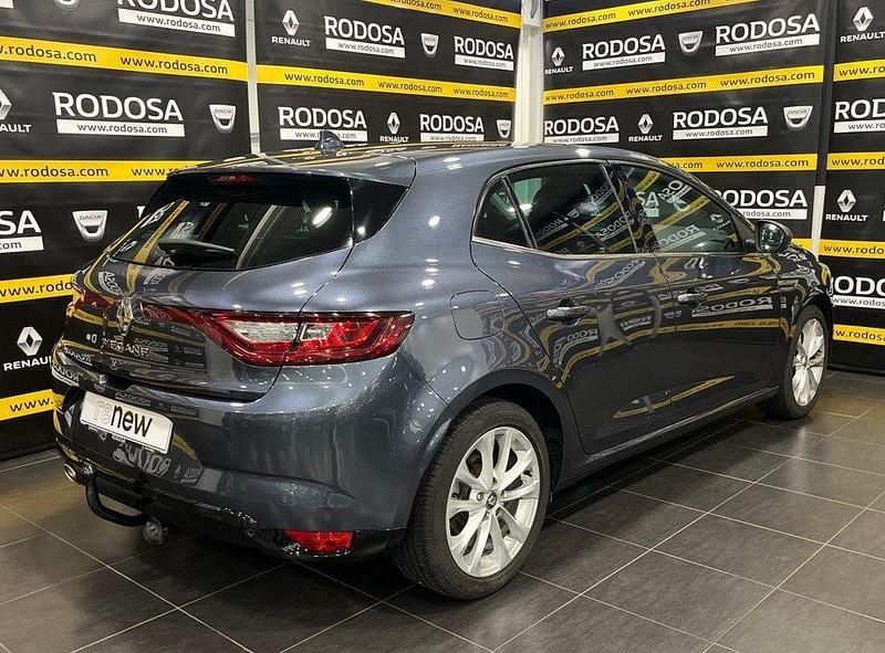 Usado Renault Mégane IV Zen 140 CV (102 kW) 2018 Gris Berlina