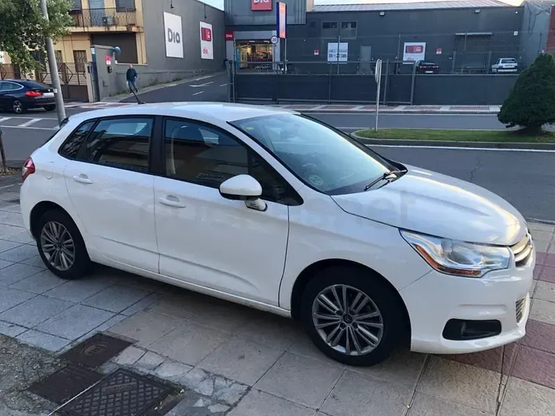 Usado Citroën C4 Tonic 92 CV (67 kW) 2013 Blanco Berlina