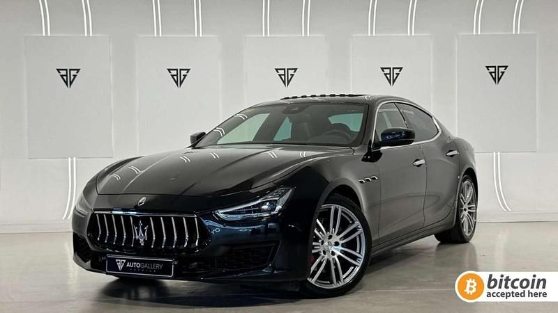 Negro Usado 2020 Maserati Ghibli GranLusso Coupe | 38.900 € - Imagen 1/4
