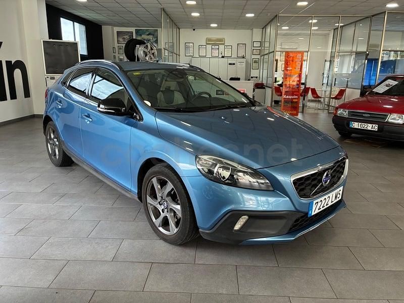 Usado Volvo V40 CC Kinetic 115 CV (84 kW) 2015 Azul Familiar