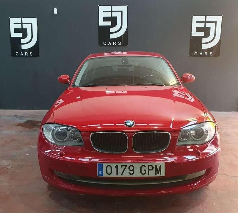 Używany BMW 118 143 KM (105 kW) 2009 Czerwony Hatchback