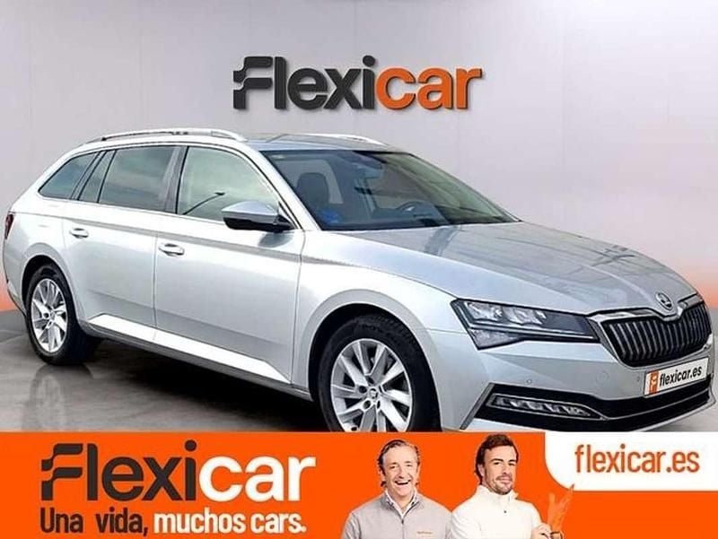 Usado Skoda Superb Style 218 HP (160 kW) 2021 Cinzento Carrinha