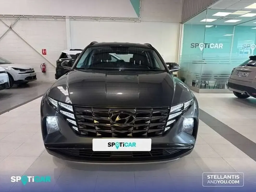 Usado Hyundai Tucson 136 CV (100 kW) 2022 Gris SUV