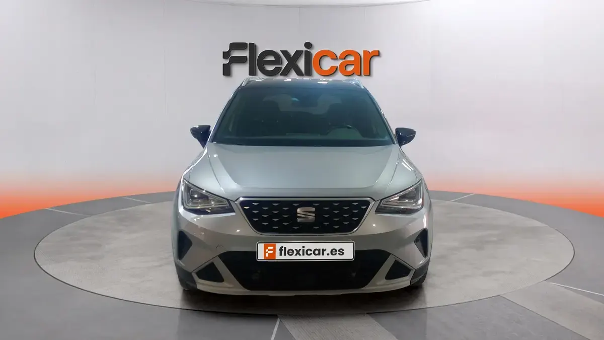 Usado Seat Arona FR 150 CV (110 kW) 2024 Gris SUV