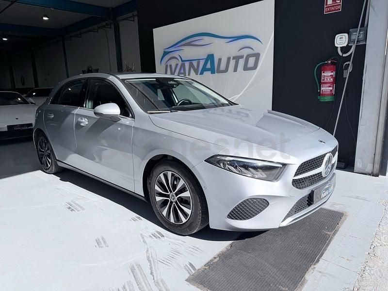 Usado Mercedes A200 163 CV (119 kW) 2024 Gris / plata Berlina