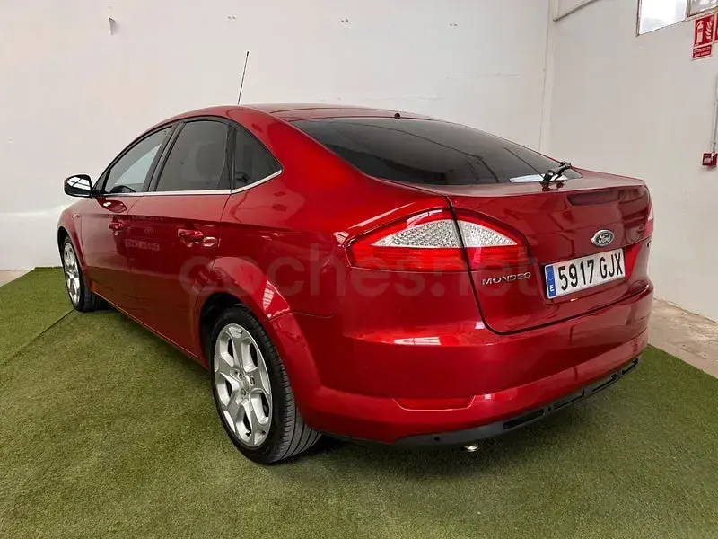 Usado Ford Mondeo Titanium X 140 CV (102 kW) 2008 Granate Berlina