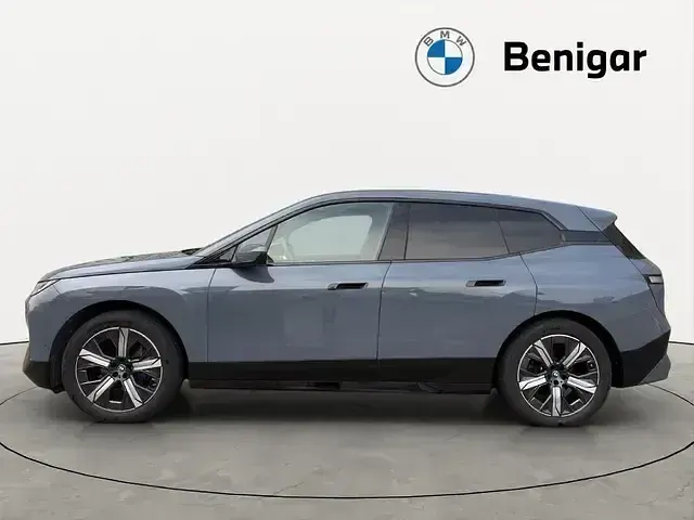 Usado BMW iX Comfort Edition 386 kW (525 CV) 2025 Gris SUV