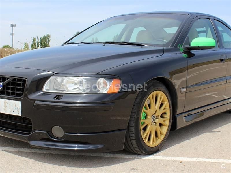 Usado Volvo S60 Momentum 163 CV (119 kW) 2006 Negro Berlina