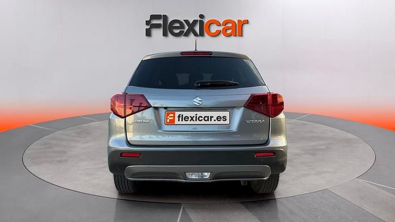 Usado Suzuki Vitara 111 CV (81 kW) 2019 Gris SUV