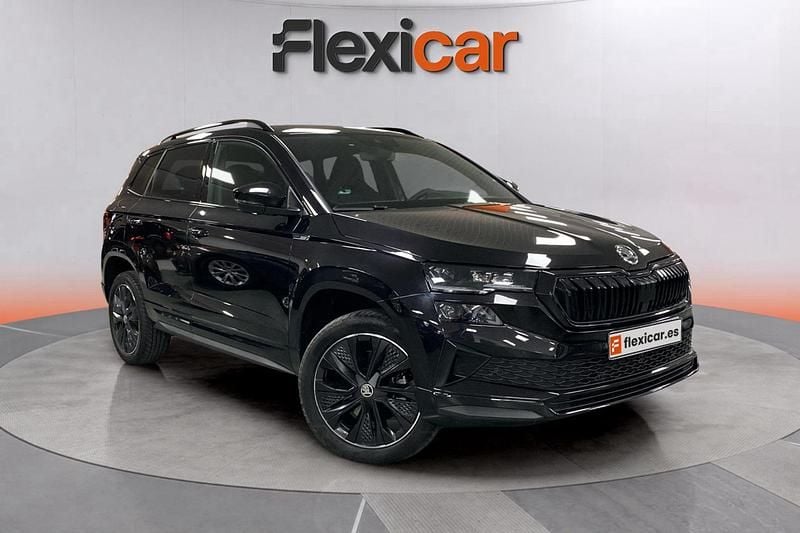 Negro Usado 2023 Skoda Karoq SportLine SUV | 23.890 € (Buen precio) - Imagen 1/4