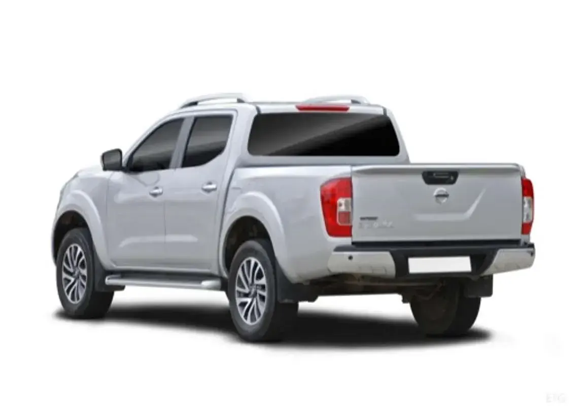 Usado Nissan Navara Acenta 163 CV (119 kW) 2021 Plateado Pickup/Camioneta