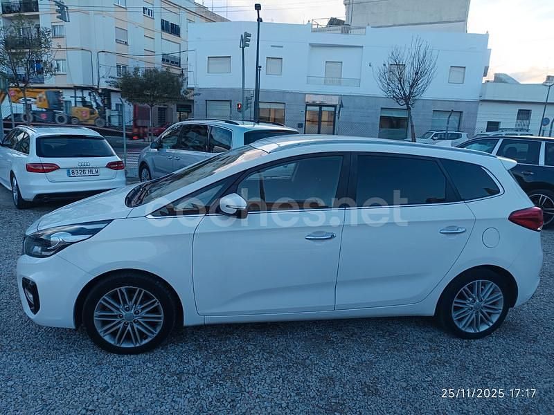 Usado Kia Carens 115 CV (84 kW) 2018 Blanco Monovolumen