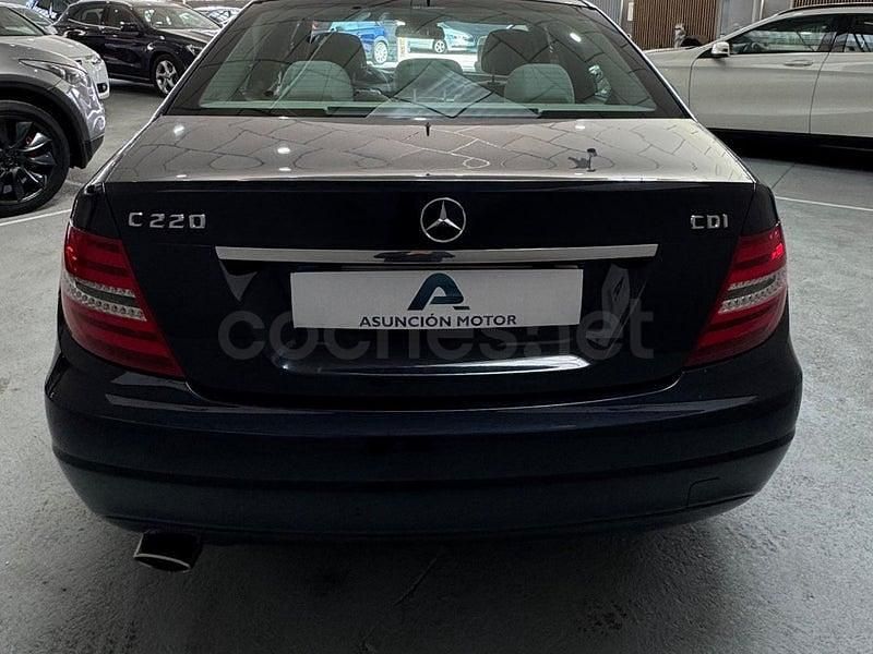 Usado Mercedes C220 Avantgarde 170 CV (125 kW) 2012 Azul Berlina