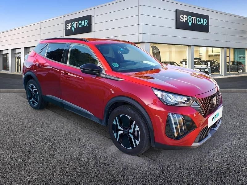 Usado Peugeot 2008 Allure 100 CV (73 kW) 2023 Rojo SUV