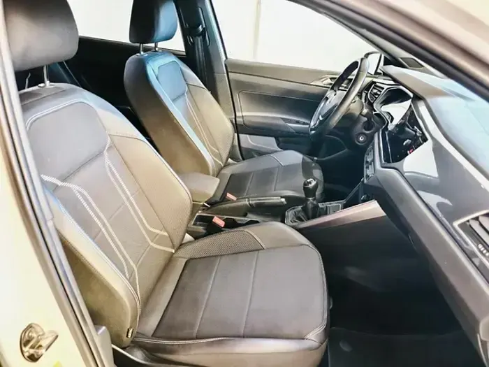 Usado VW Polo R-line 95 CV (69 kW) 2021 Blanco Utilitario