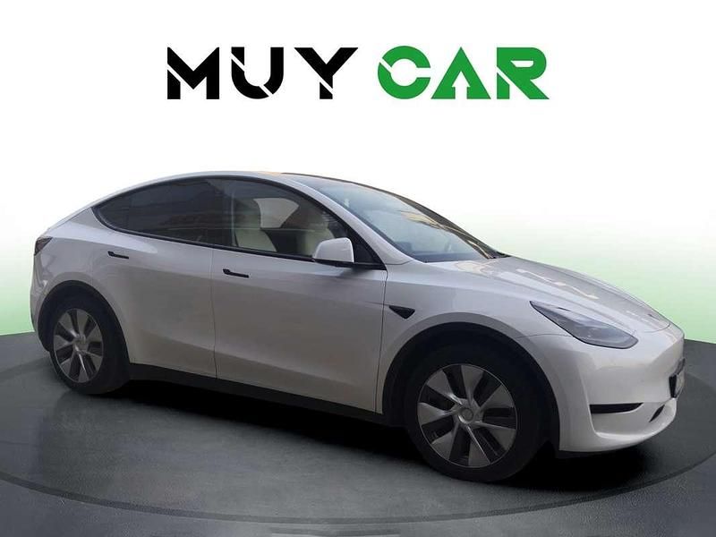 Blanco Usado 2024 Tesla Model Y RWD SUV | 35.490 € (Un poco caro) - Imagen 1/4