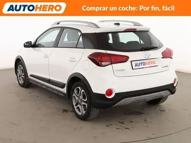Usado Hyundai i20 101 CV (74 kW) 2019 Blanco Utilitario