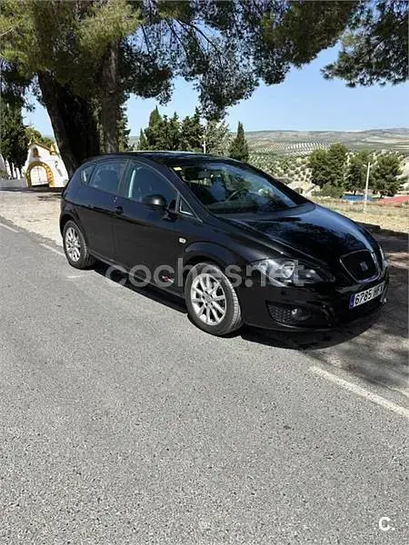 Usado Seat Leon Copa 90 CV (66 kW) 2011 Negro Utilitario