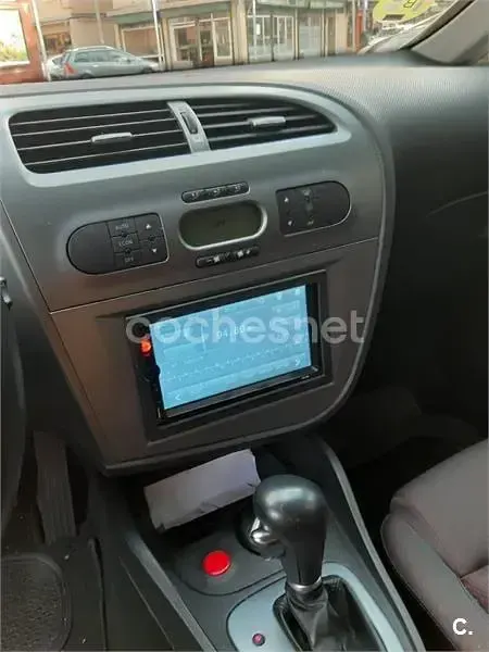 Usado Seat Leon Sport 140 CV (102 kW) 2005 Negro Utilitario