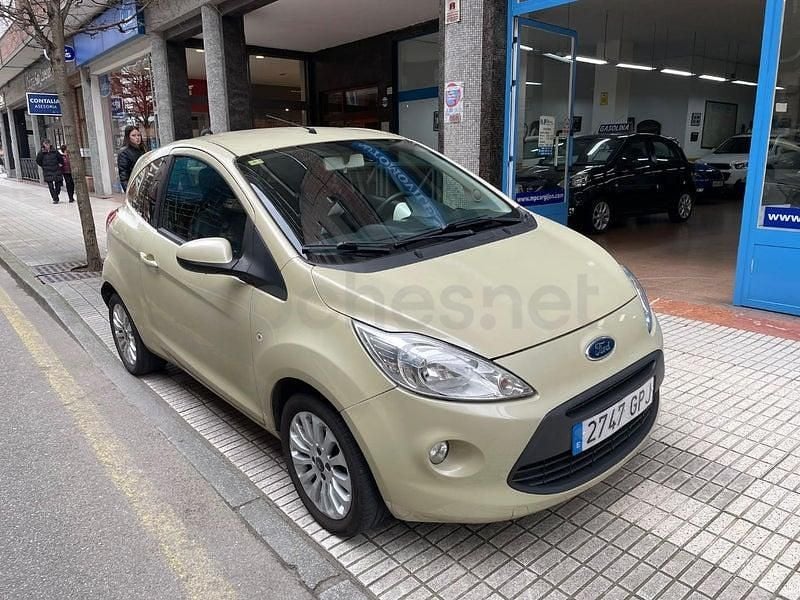 Usado Ford Ka Titanium 75 CV (55 kW) 2009 Beige Utilitario