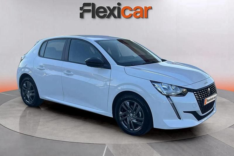 Blanco Usado 2021 Peugeot 208 Active Utilitario | 9990 € (Buen precio) - Imagen 1/4