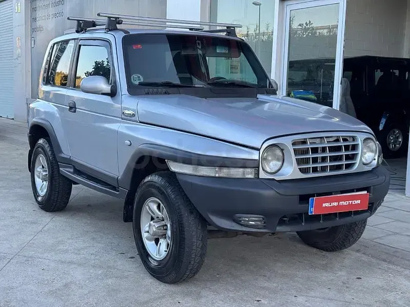 Usado SsangYong Korando Limited 120 CV (88 kW) 2006 Gris / plata SUV