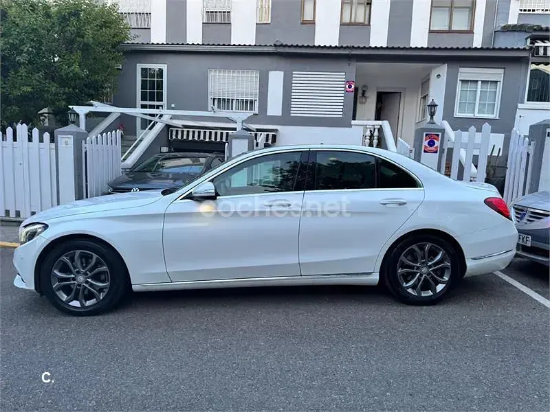 Usado Mercedes C220 AMG 170 CV (125 kW) 2014 Blanco Berlina