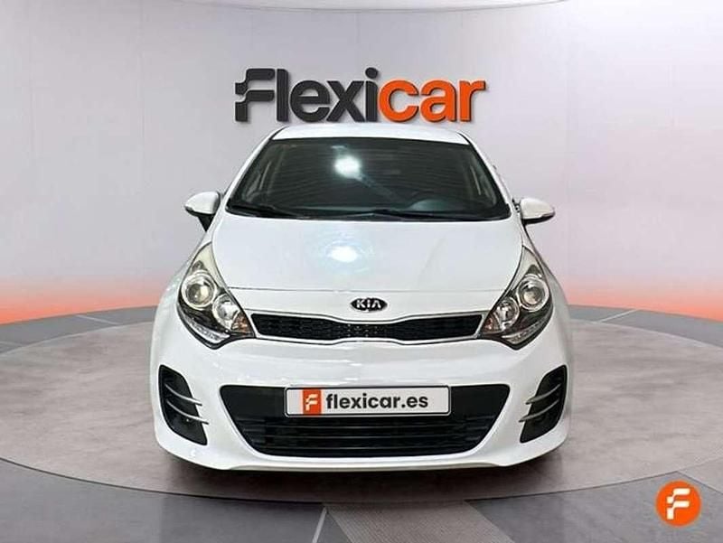 Usado Kia Rio 84 CV (61 kW) 2017 Blanco Utilitario