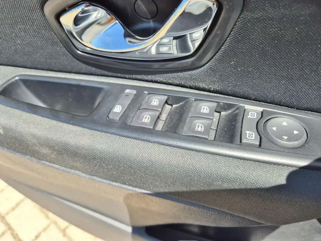 Usado Renault Mégane III Intens 132 CV (97 kW) 2015 Blanco Utilitario