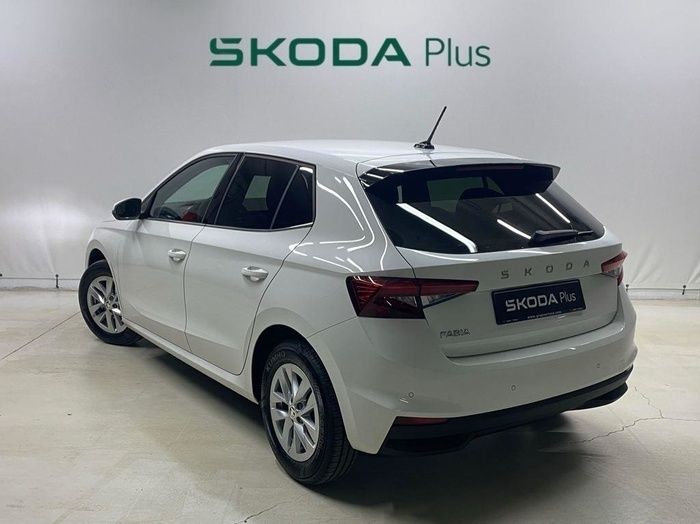 Blanco Usado 2024 Skoda Fabia Selection Berlina | 17.900 € (Precio justo) - Imagen 1/4