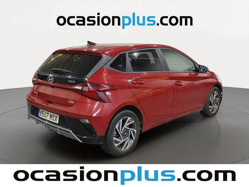 Usado Hyundai i20 101 CV (74 kW) 2024 Rojo Utilitario