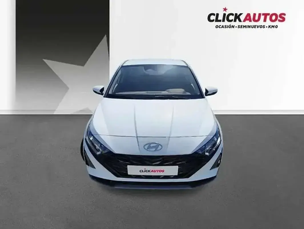 Usado Hyundai i20 101 CV (74 kW) 2025 Blanco Utilitario