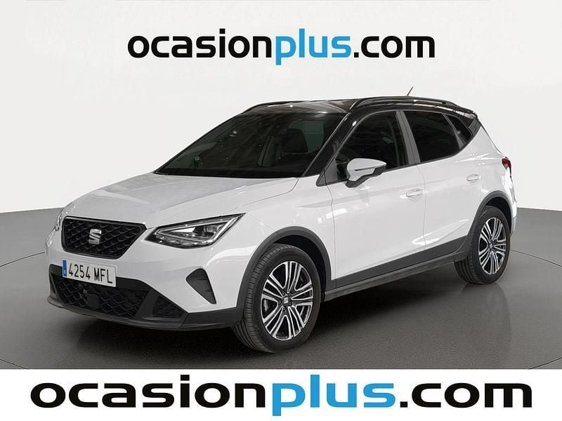Usado Seat Arona Style 110 CV (80 kW) 2023 Blanco SUV