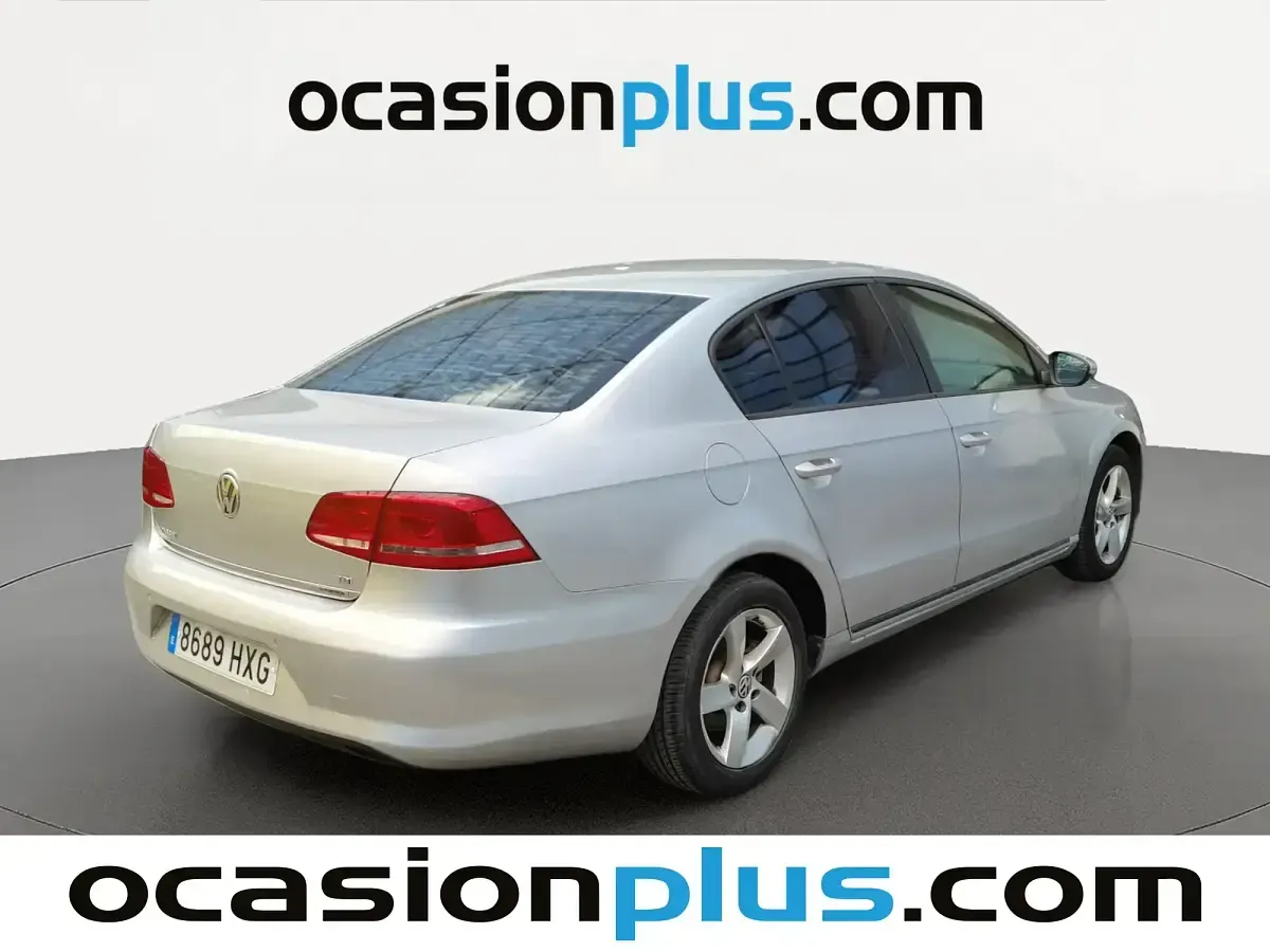 Usado VW Passat Edition 105 CV (77 kW) 2014 Plateado Berlina