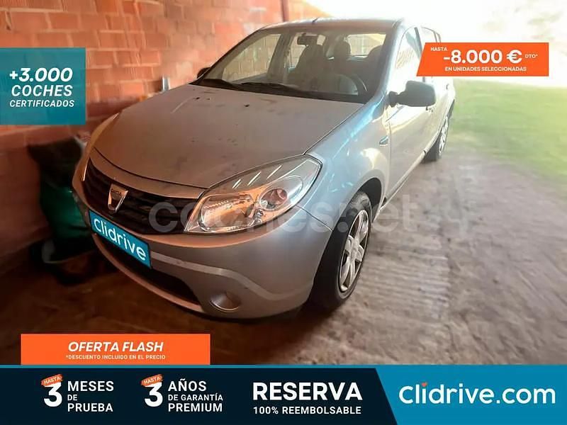 Gris / plata Usado 2013 Dacia Sandero Ambiance Berlina | 5990 € (Buen precio) - Imagen 1/3