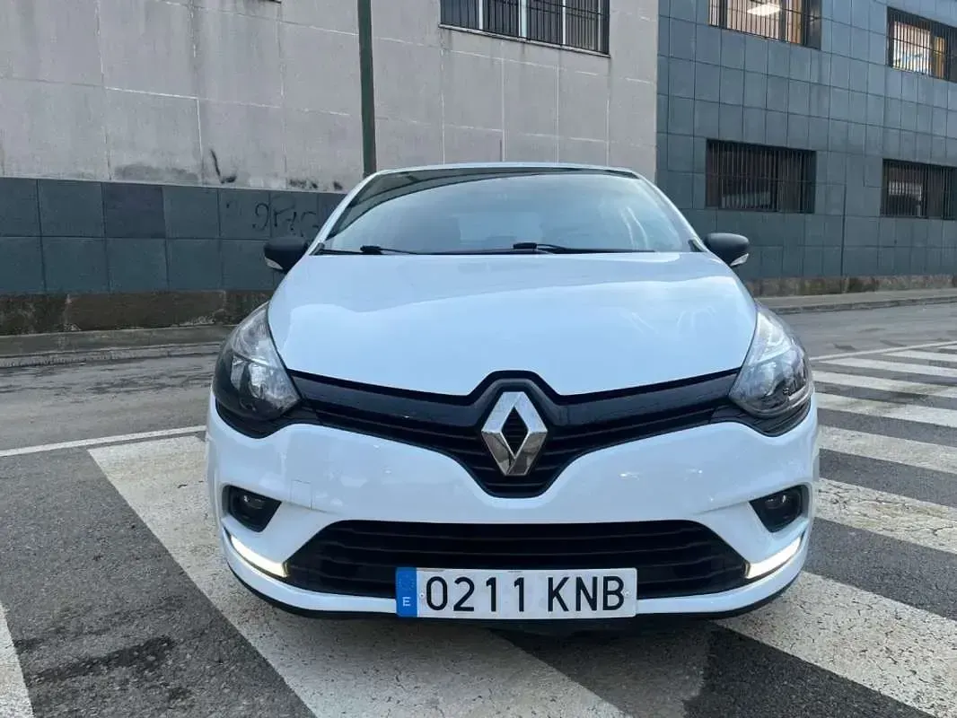 Usado Renault Clio Business 75 CV (55 kW) 2018 Blanco Utilitario