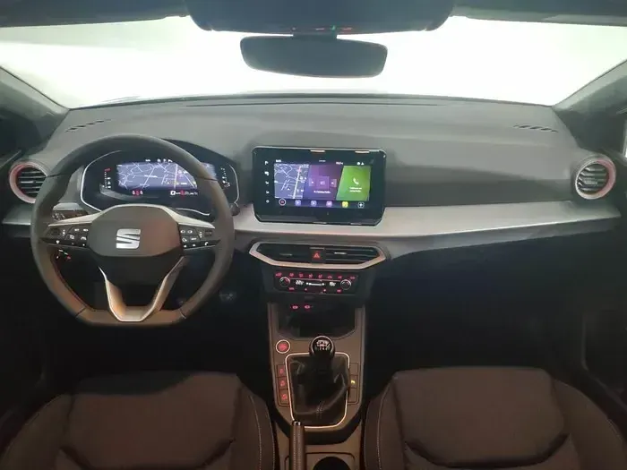 Usado Seat Ibiza FR 115 CV (84 kW) 2025 Negro Utilitario