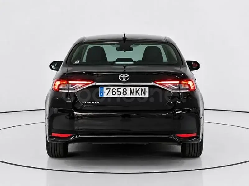 Usado Toyota Corolla Eco 140 CV (102 kW) 2023 Negro Berlina