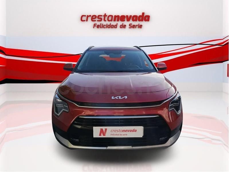 Usado Kia Niro 141 CV (103 kW) 2023 Granate SUV