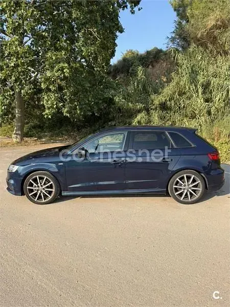 Usado Audi A3 150 CV (110 kW) 2019 Azul Berlina
