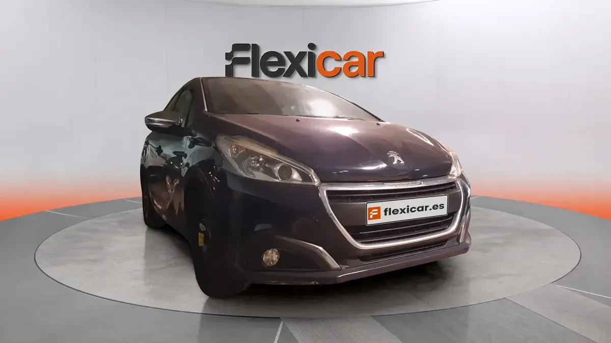 Usado Peugeot 208 Access 82 CV (60 kW) 2016 Utilitario